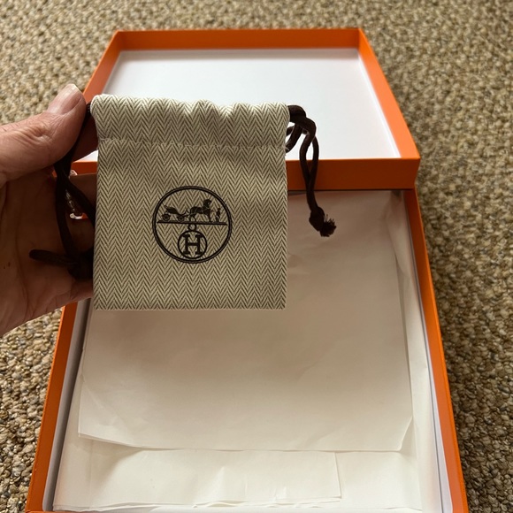 Hermes box with mini pouch - Picture 6 of 7
